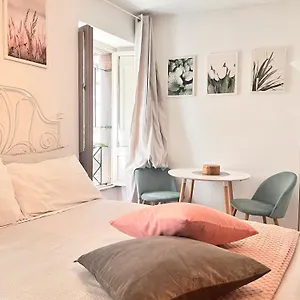 Glory House Navona Square Apartament